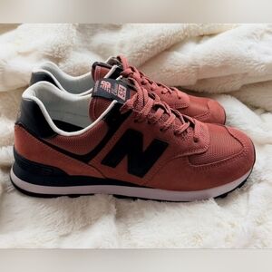 New Balance 574 Classic Sneakers - Rust/Black No Box